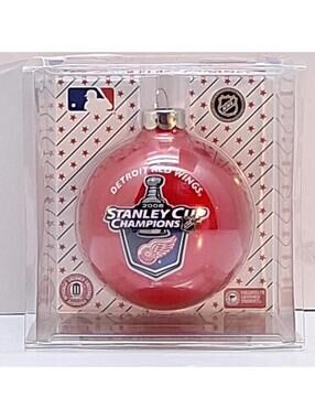 COLLECTORS SERIES DETROIT RED WINGS NHL 2008 STANLEY CUP CHAMPIONS ORNAMENT